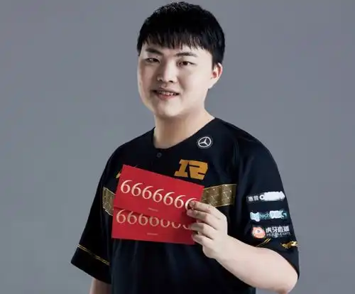 rng首战输给blg,uzi却直言不用在意,说明原因后令人佩服
