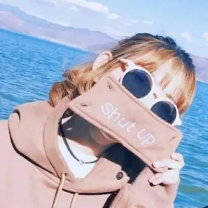 一对两张分开的情侣个性头像一男一女2020最新版
