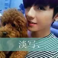 你知道怎么把头像上的字去掉么字下面的那道颜色也去掉
