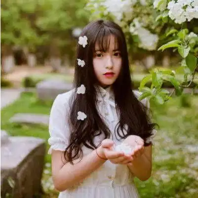 女孩突然发来4个字,男生别不懂装懂,女孩八成是爱上你了
