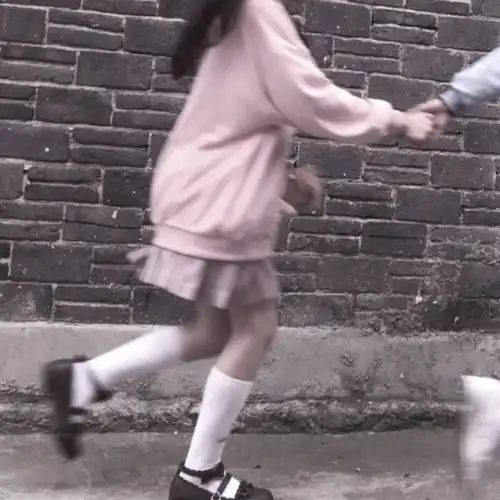 雨季里说爱的小众情头
