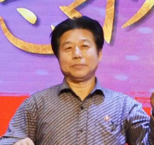 记忻州市硬笔书法协会常务副秘书全国规范字高级讲师张计文
