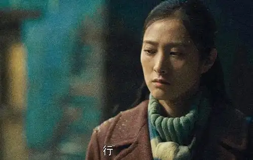 人世间一张全家福,暴露了周家10口人的家庭地位,周蓉不配
