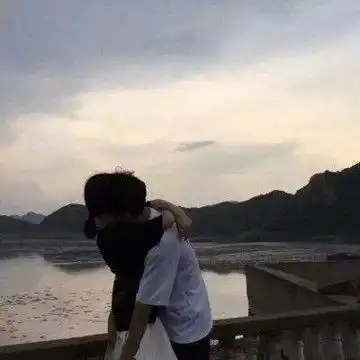幸福一对情侣情头头像
