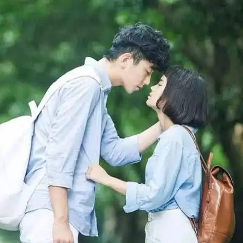 有的人会和爱的人错过,无非是追求时没用对方法
