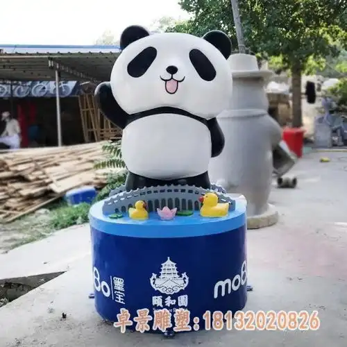 卡通熊猫玻璃钢雕塑金华玻璃钢卡通熊猫雕塑加工厂
