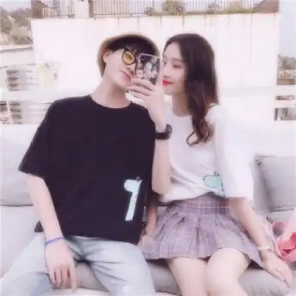 qq头像情侣一男一女,你从未走出我的思念
