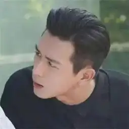 男生最无法理解女生穿什么样的衣服
