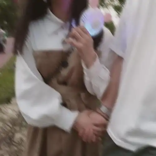 情侣头像丨只要有想见的人就不是孤身一人
