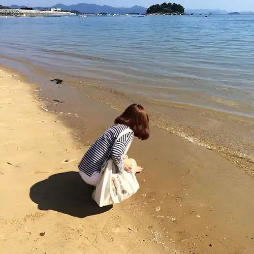 嗯哼意境发型女生头像韩国韩头背影堆糖,美好生活研究所
