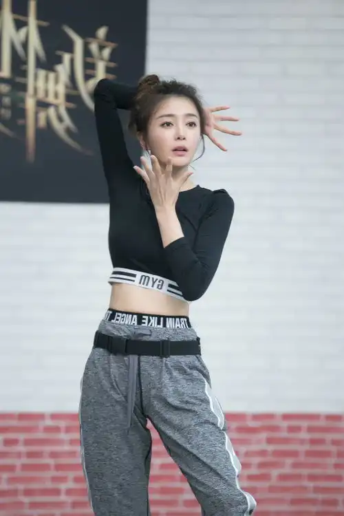 侯明昊不服输重跳显实力秦岚压力山大连呼想回家
