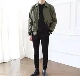 这个春天干净简洁的搭配让男生更加分
