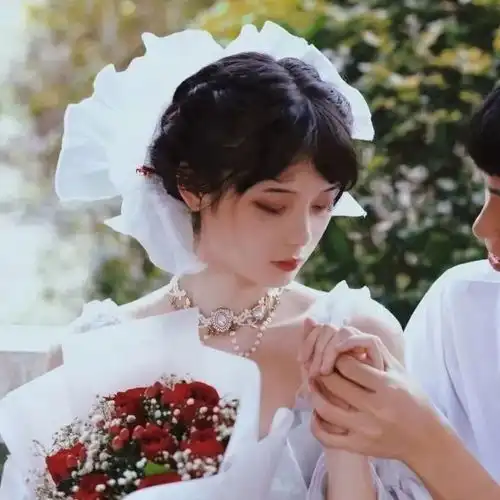 情侣头像女生眼中成熟的男生是什么样的

