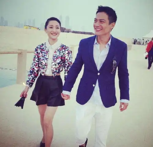 高圣远清空与周迅合照,曾否认离婚,两人久未同框多次被传婚变
