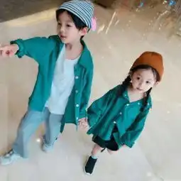 快手上的一对兄妹好多人都拿她们照片用做情侣头像请问他们的快手号是多少
