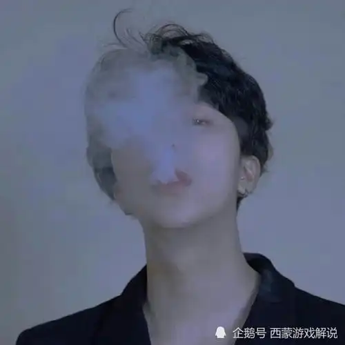 网易云热评和闺蜜去奶茶店,碰见前任搂着一姑娘逛街,那一刻我后悔分手了

