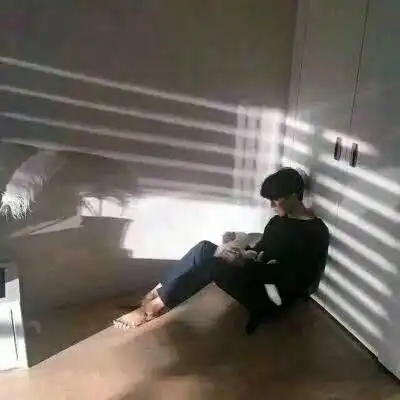 非常不明显的情侣头像不容易发现的情侣头像一对
