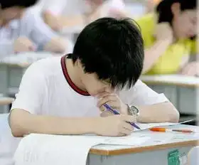 从奥数尖子生到班级倒数第一,三年高复后又住进了医院原来他得的是这个毛病
