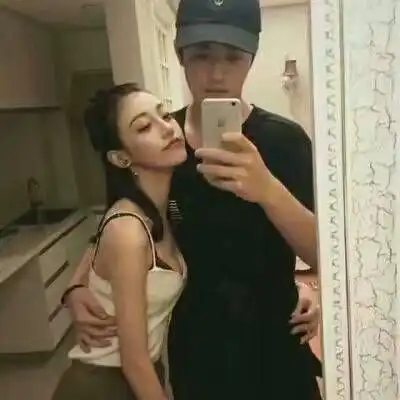 超拽一对情侣同框头像
