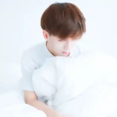 高清优质情侣头像青春不在爱情成了依赖
