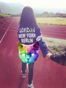 情侣皮肤一男一女幸福甜蜜的情侣皮肤图片
