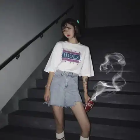 不容易看出来的情侣头像不易察觉不太明显的隐蔽的
