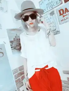 求一个和这个图片风格想像的男生qq头像
