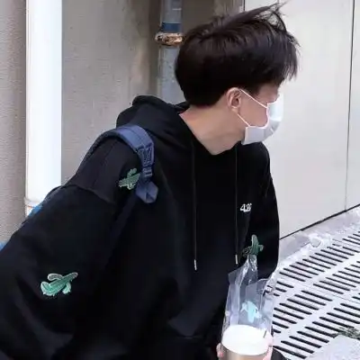 超拽侧脸男生帅气头像,侧脸霸气又酷酷的男生头像
