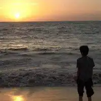 好看的男生头像情侣的也可以最好是带字的懒得上百度查了,谢谢喽
