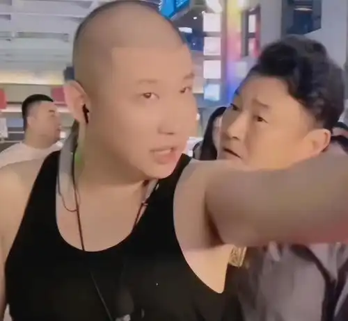 网红二驴被无限期封禁,看似封杀,实则是快手在保护
