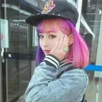 求染发的非主流女女头像
