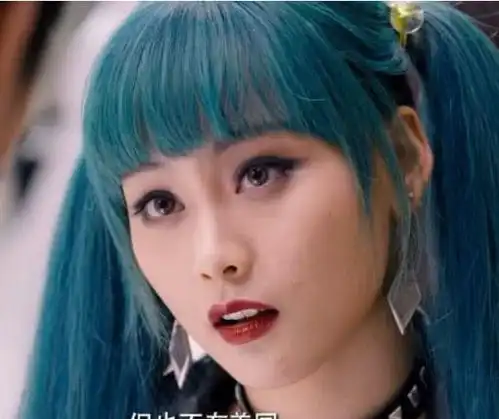 有种惊艳叫唐探女黑客kiko,卸掉浓妆美哭,血槽要空了

