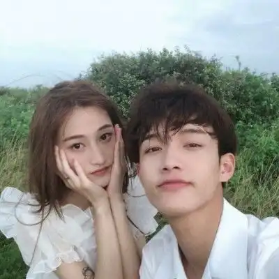 最适合官宣的情话短句,比土味情话更浪漫,直击老夫心
