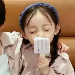 小孩天真可爱情侣头像

