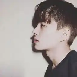 用了蓬松粉能让你帅
