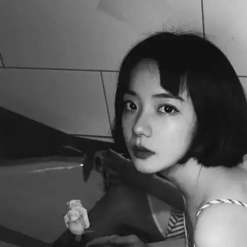 丧系男生女生头像
