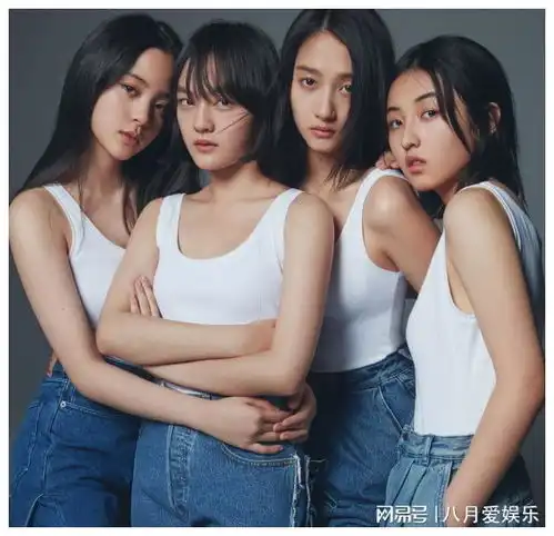 没想到2022年开年,张子枫和赵今麦,就给00后小花做了不好的示范
