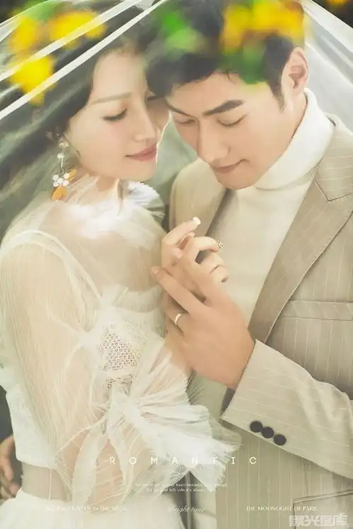 遇见阳光,遇见爱情,唯美情侣婚纱写真,梦幻的甜蜜
