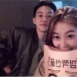 个性情侣图片爱情怎么会有先来后到
