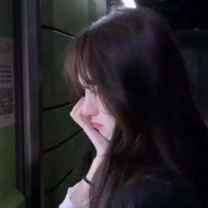 qq女生头像唯美,漂亮的女生看上一眼都成了你的影子
