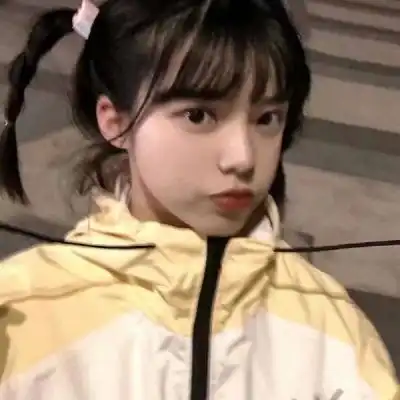 微信女生头像怦然心动.
