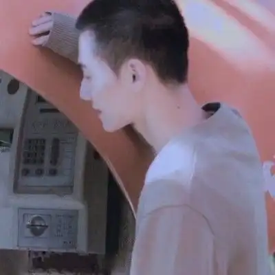 神仙情头扎心文案孤独的人最擅长假装自己很忙
