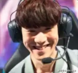 2019年度人物uzi超越蔡徐坤,网友感叹他是电竞的牌面
