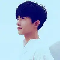 杨洋头像高清图片大全名人杨洋真人头像大图下载
