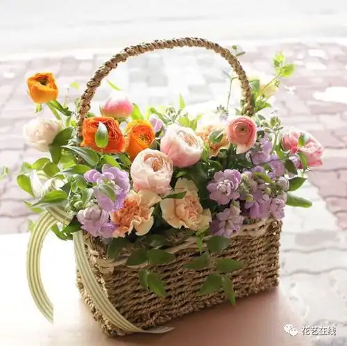 当情人节遇上春节,送什么花礼最走心
