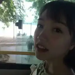 qq姐妹头像一人一张萌一直深信你心里有我
