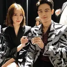 登上国际时装周舞台这些韩国艺人是如何脱颖而出的
