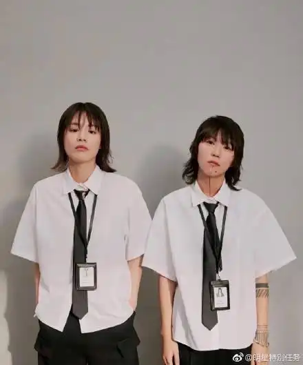 小黄鸭周冬雨输在这里,相差23岁窦靖童周迅相同发型丝毫不违和

