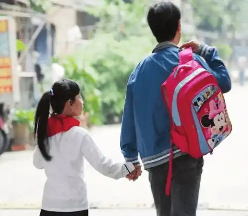 教育部发布通知,中小学将调整上课时间,学生们也能睡到自然醒了
