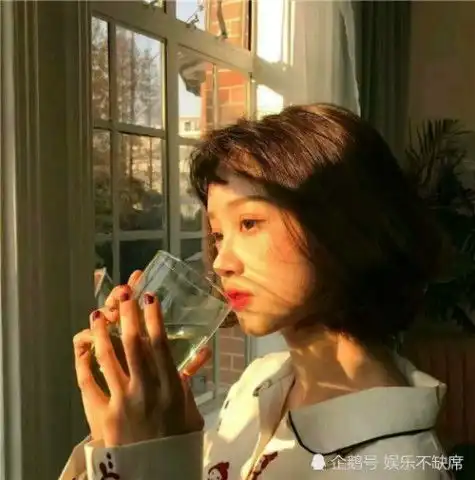 学生党脸大怎么办高效瘦脸小秘笈,大饼脸也能变成巴掌脸
